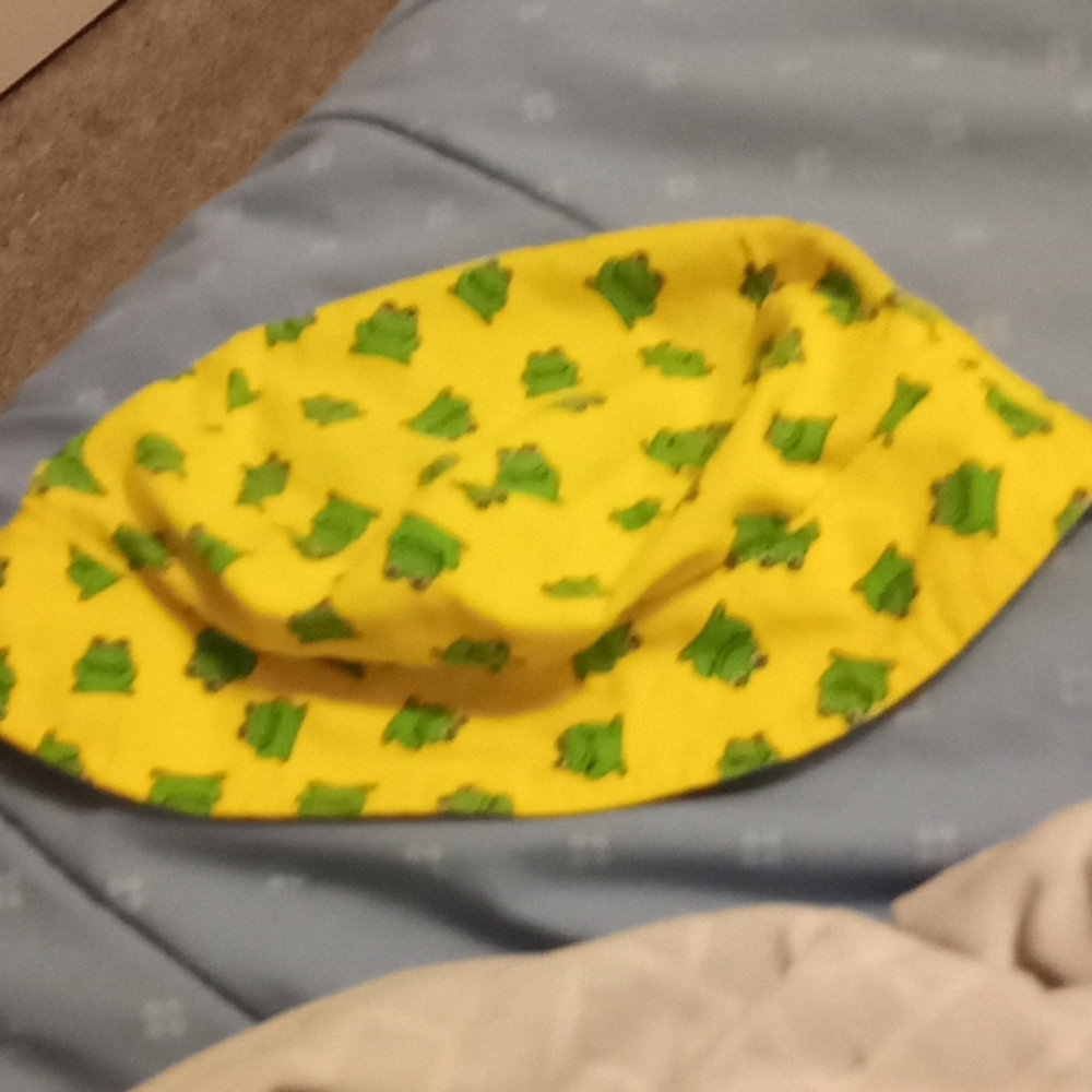A toddler sun hat